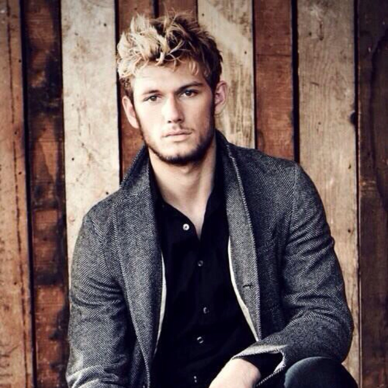 MichaelClausLAR's profile picture. The one and only.