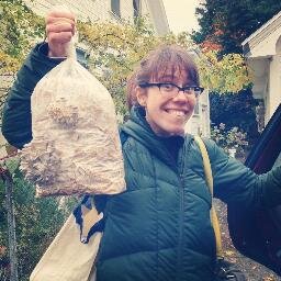 lolamilho's profile picture. writer/noodler @umiorganic, https://t.co/PFLEoz0k6U, debut book with @spiegelandgrau in May 2024!