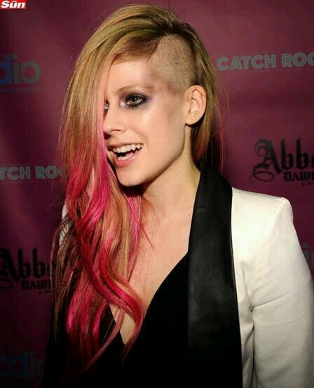 ♥ @AvrilLavigne ♥