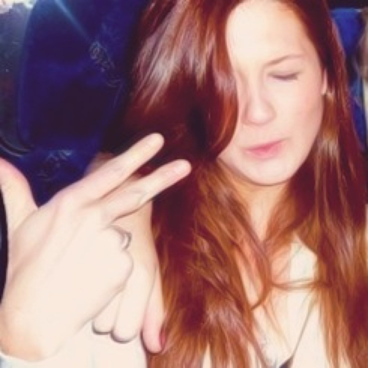 Porque nós aprendemos mts coisas, vivemos mts coisas, rimos de mts coisas,nos apaixonamos por mts coisas. E a culpa de tudo ser perfeito, é de HP. ♥ *eterno*