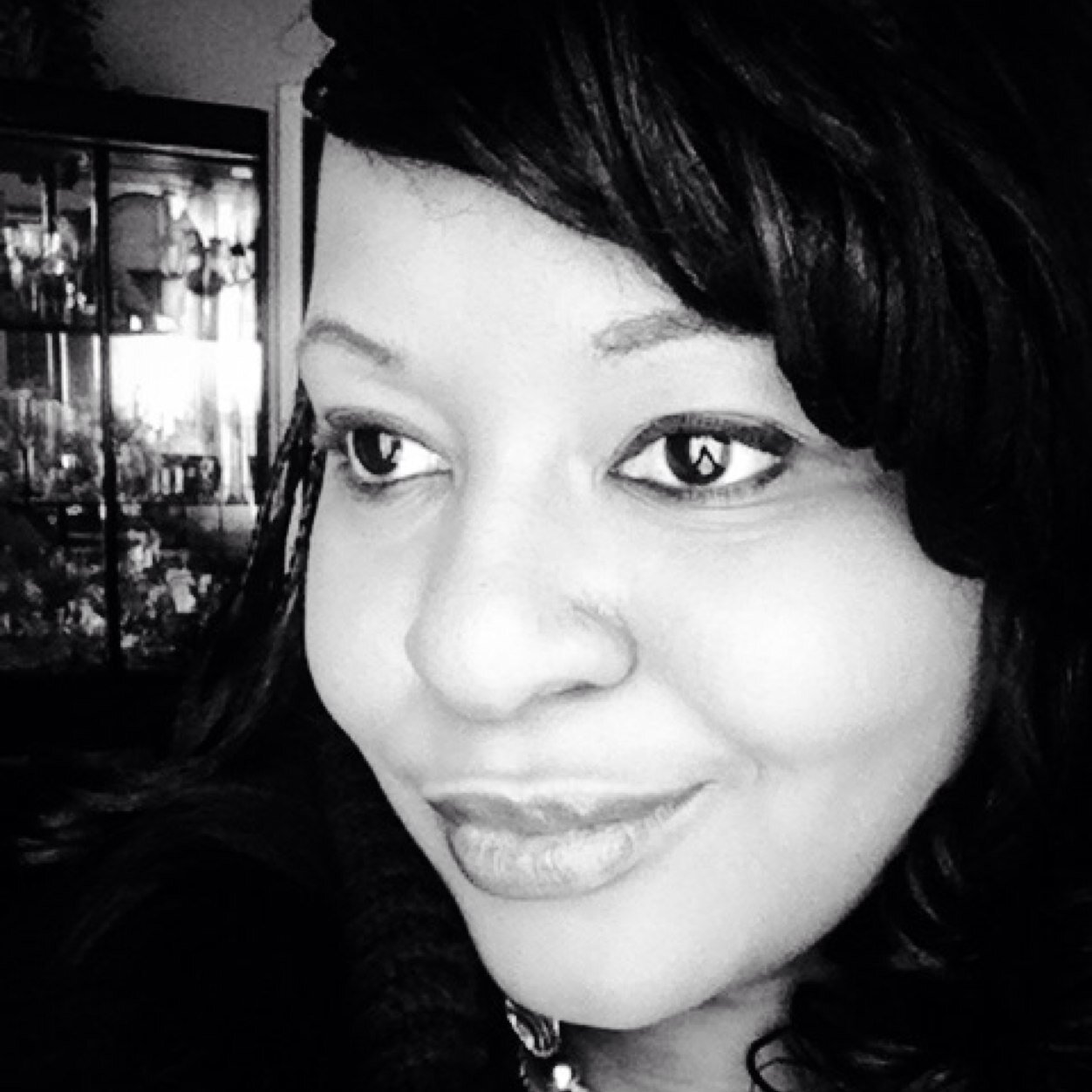 roseoudia's profile picture. All things are possible through Christ who strengthens me