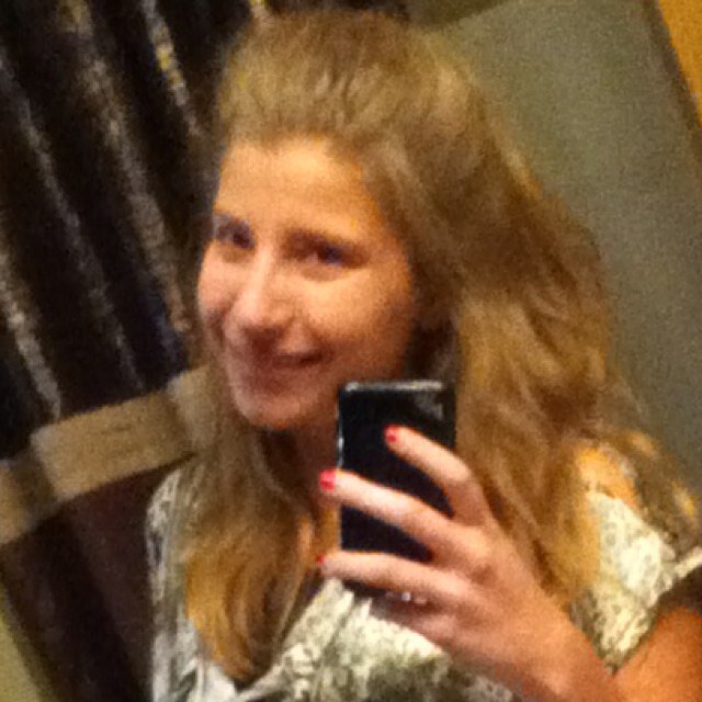 #teamtaken 9-26-13❤hi my name is Kayla im a junior at AFHS! My family and friends mean the world to me!  Follow me ill follow back❤ k bye