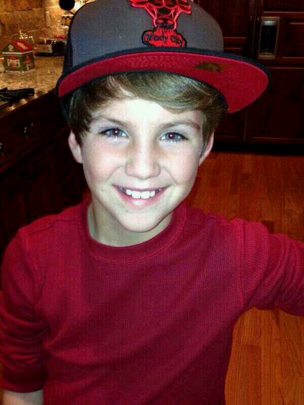 Im 10 years old |not innocent| {rp}