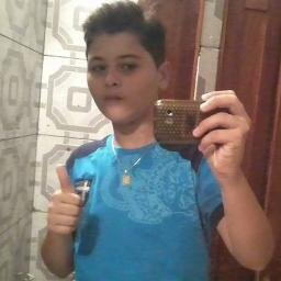 Amo Deus em primeiro lugar em minha vida e segundo amo minha familia