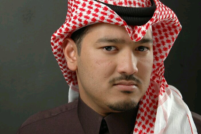 مهندس ميكانيكي تائب. عاشق للترفيه و محب لبناته و يتمنى وضع بصمة طيبة في هذا العالم. المالك و المؤسس لغرفة هروب المصيدة.
