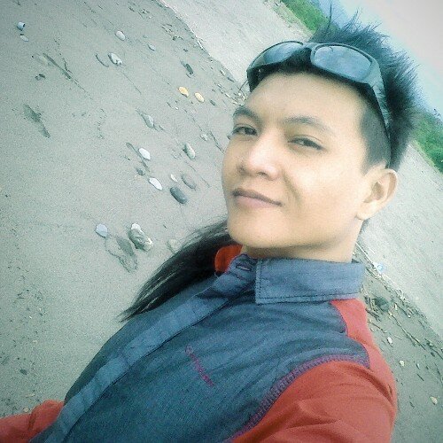 .(¯`v´¯) ..`*.¸.*´ ..¸.•´¸.•*¨).¸.•*¨) (¸.•´.(¸.•´..•´.¸¸.•¨¯`• Cinta adalah segalanya....