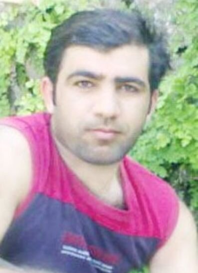 شاعر طموحه الغلا والحب والطيبه..
غذا عروقه وفاء ما خان بحبابه..