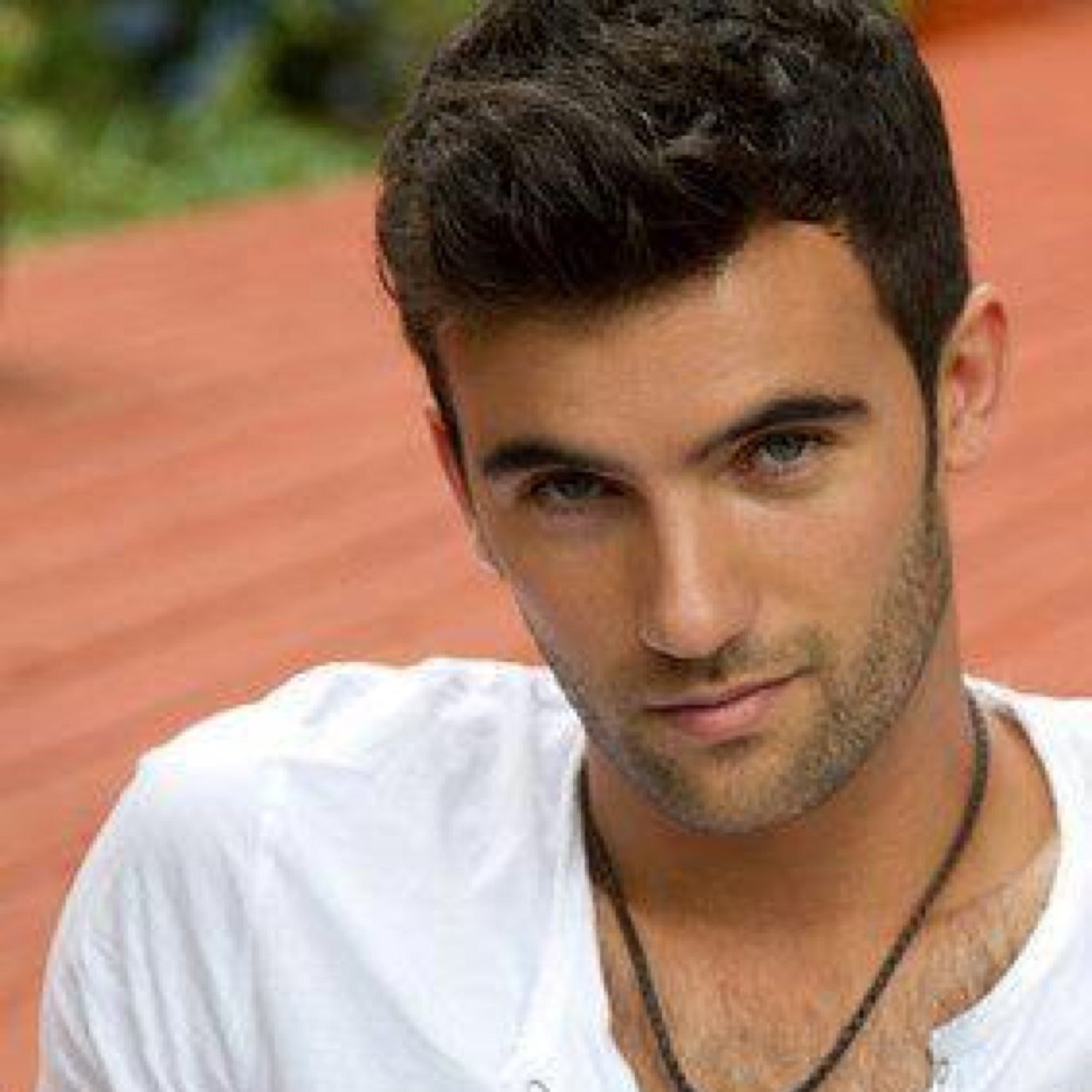 arrogantLuxen's profile picture. Alien made of Light, bad boy, frustrating. I would do anything to keep her safe. Anything. Because she is my everything. #Single {Multi-fandom}