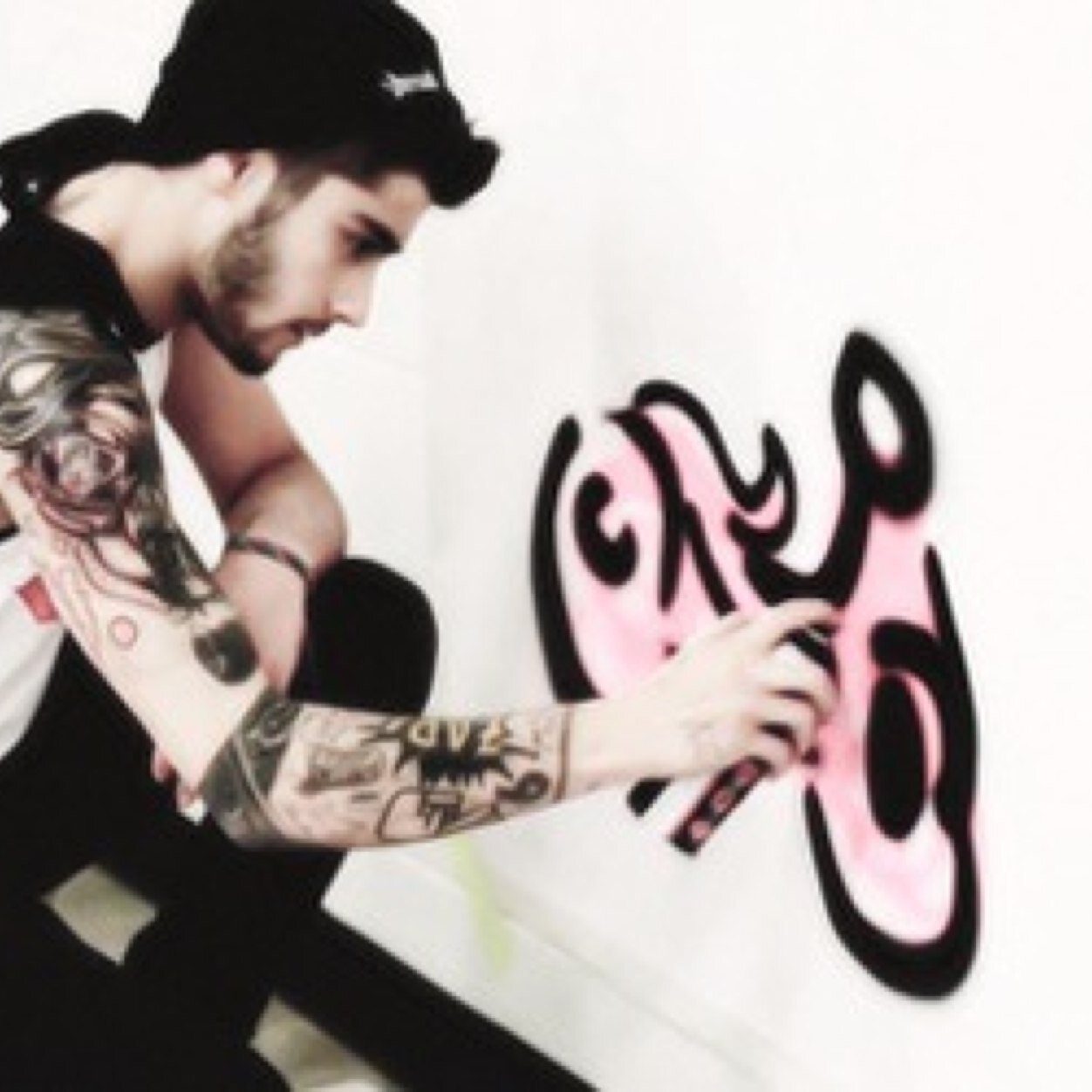 snowylxu's profile picture. please follow @theyscreamzayn (: xx make my christmas wish come true