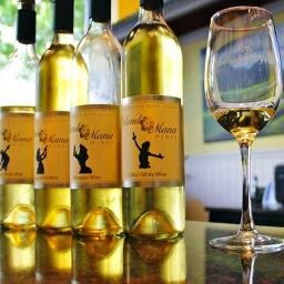 We specialize in dry, Hawaiian tropical fruit wines, Oregon wines. ハワイのワイン.  Order online through our website.  Must be 21+ to follow.