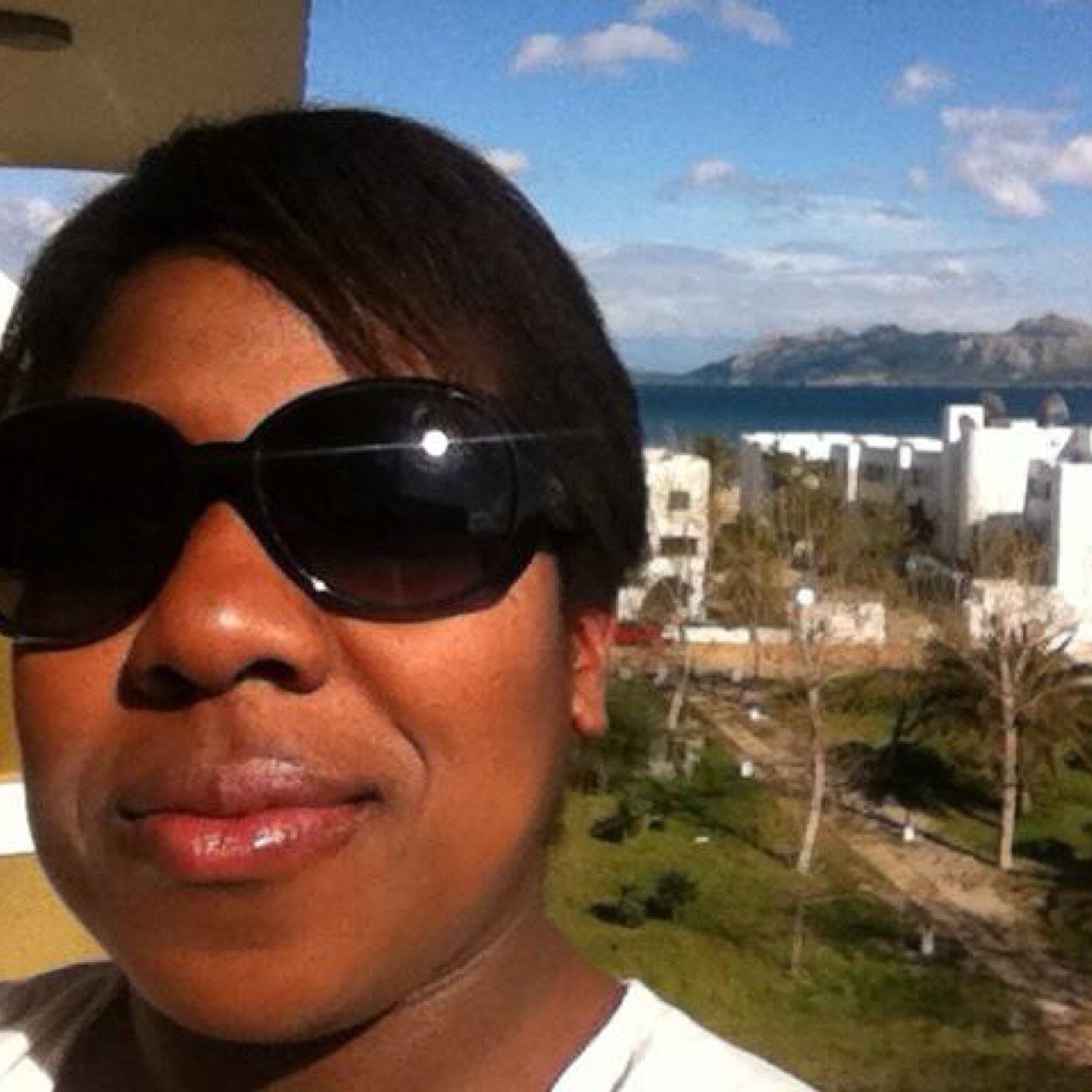 rhyl02's profile picture. 