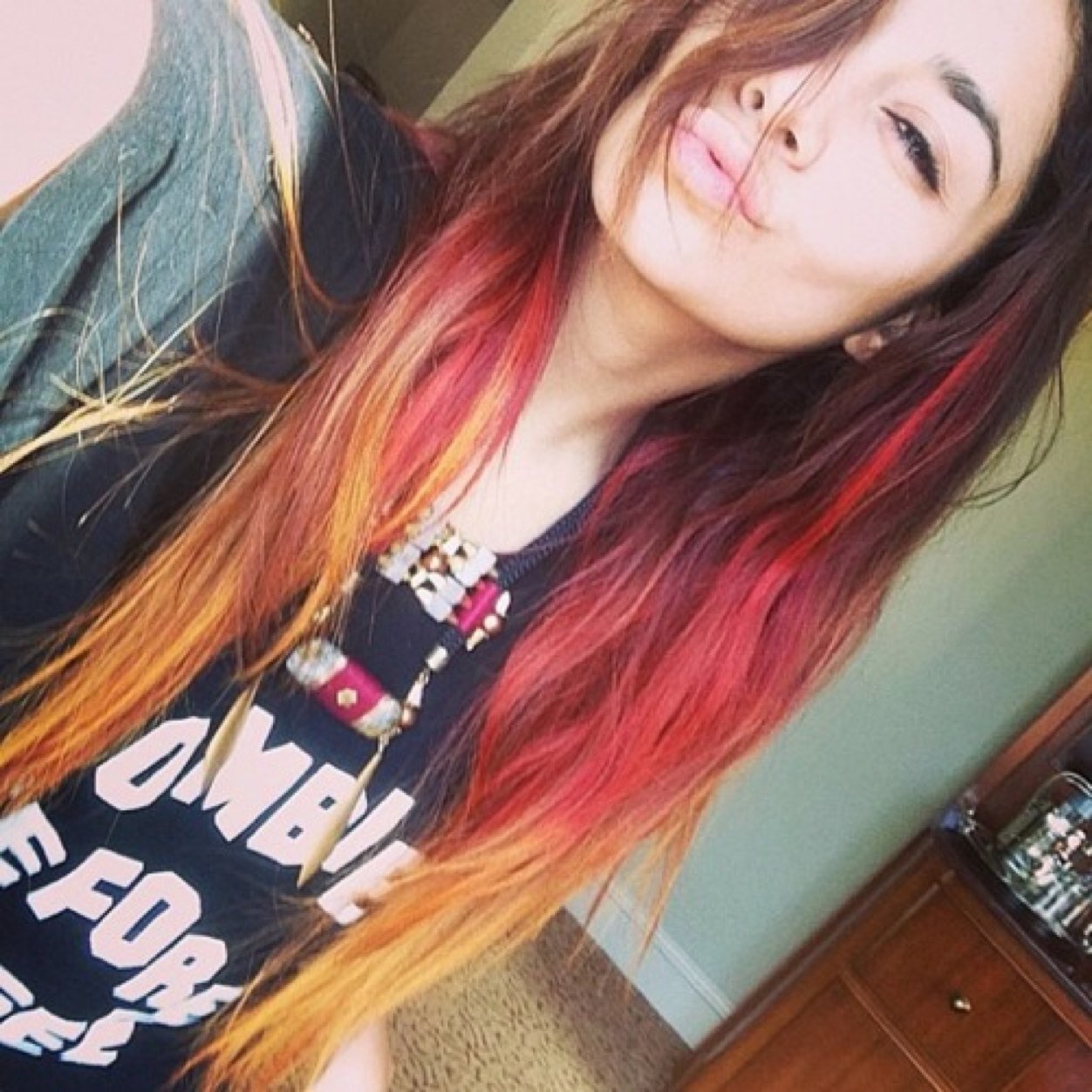 ~19~ ~Yes, my names vanessa~ ~yes, i love vanessa hudgens~