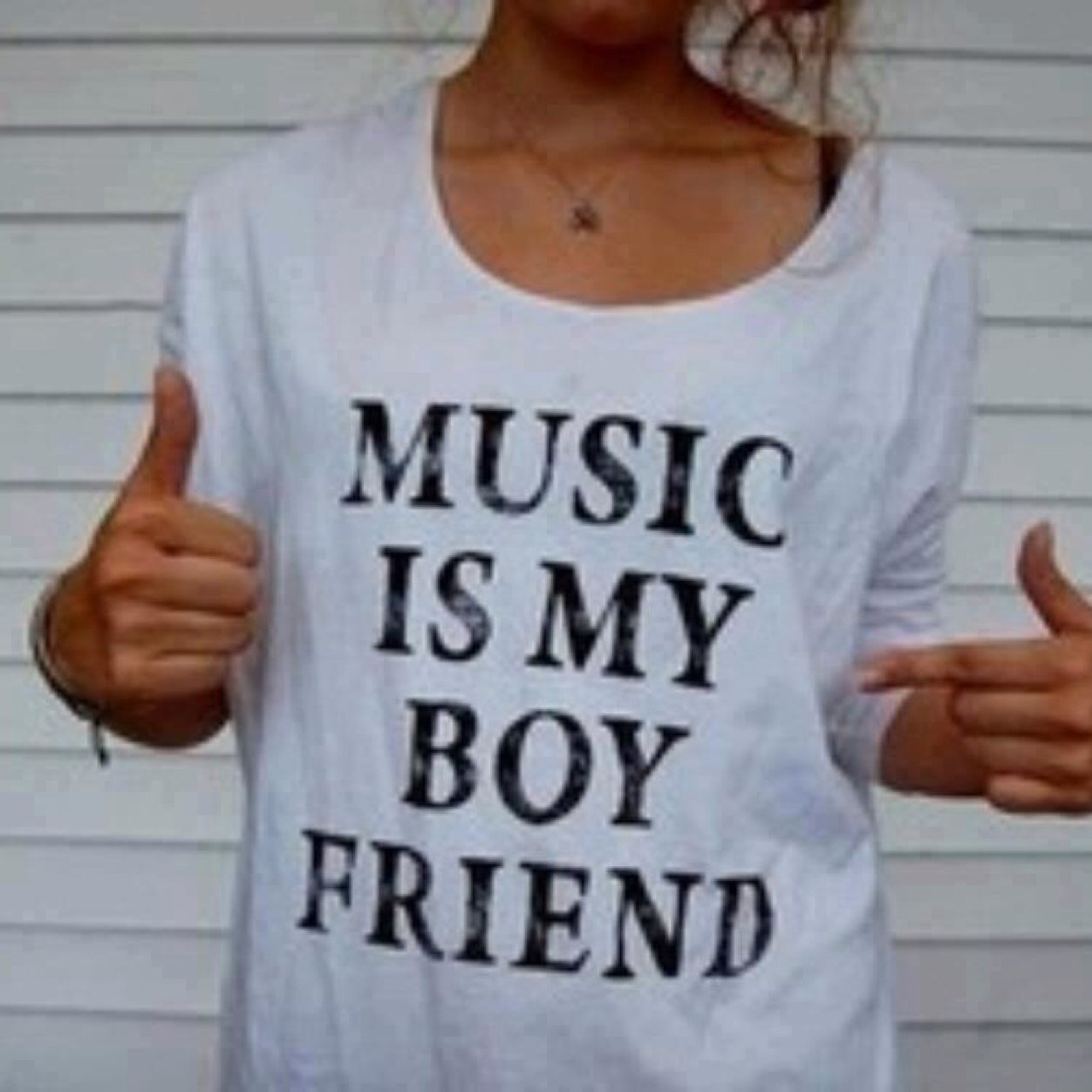 I'm that one akward girl.