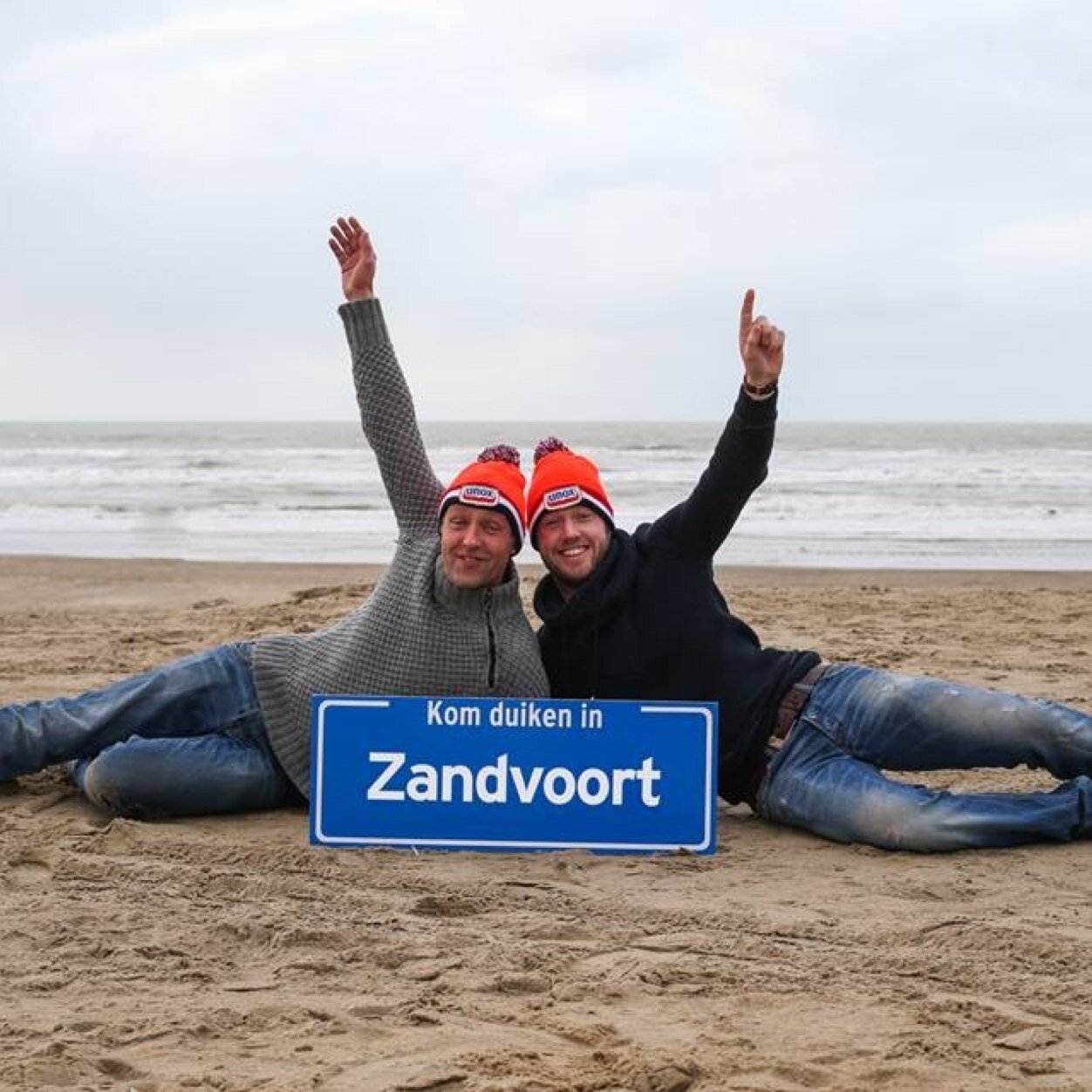 De oudste Nieuwjaarsduik van Nederland! Hier begon het in 1960! @BeachclubNo5