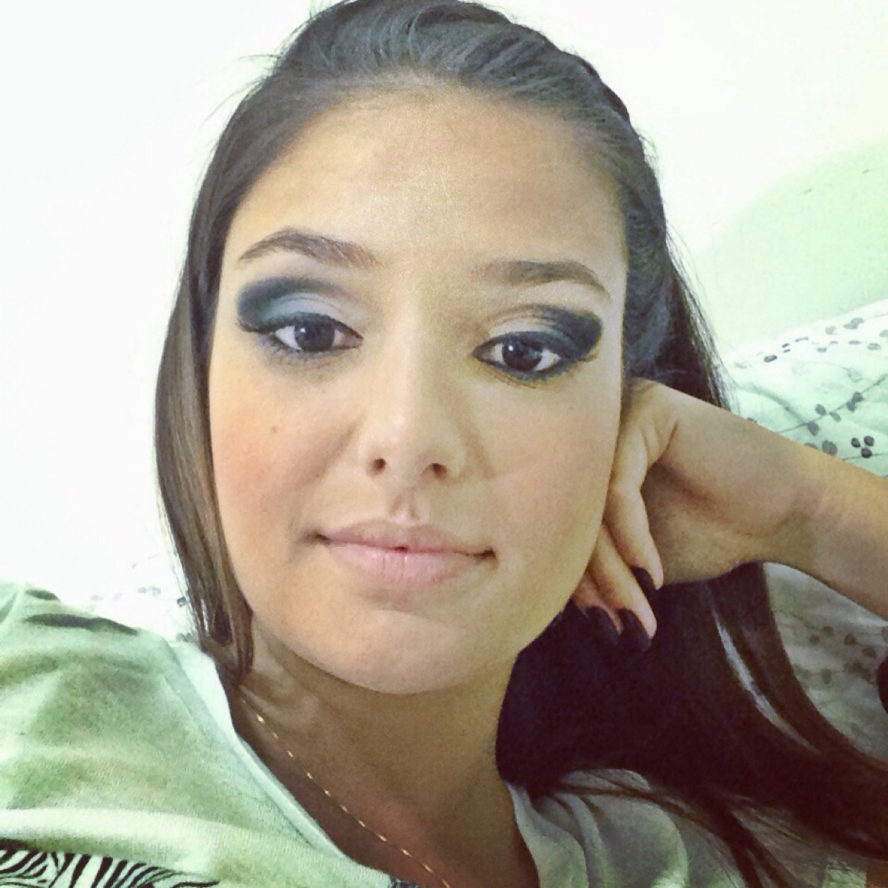 IsabelaKassis's profile picture. 'Eu sou essa gente que se dói inteira porque não vive só na superfície das coisas.' Marla de Queiroz