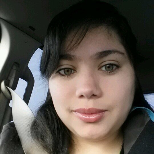 AnnaNaranjo's profile picture. Spastic person who falls to easily.  Loves music, reading and talking to people. :P