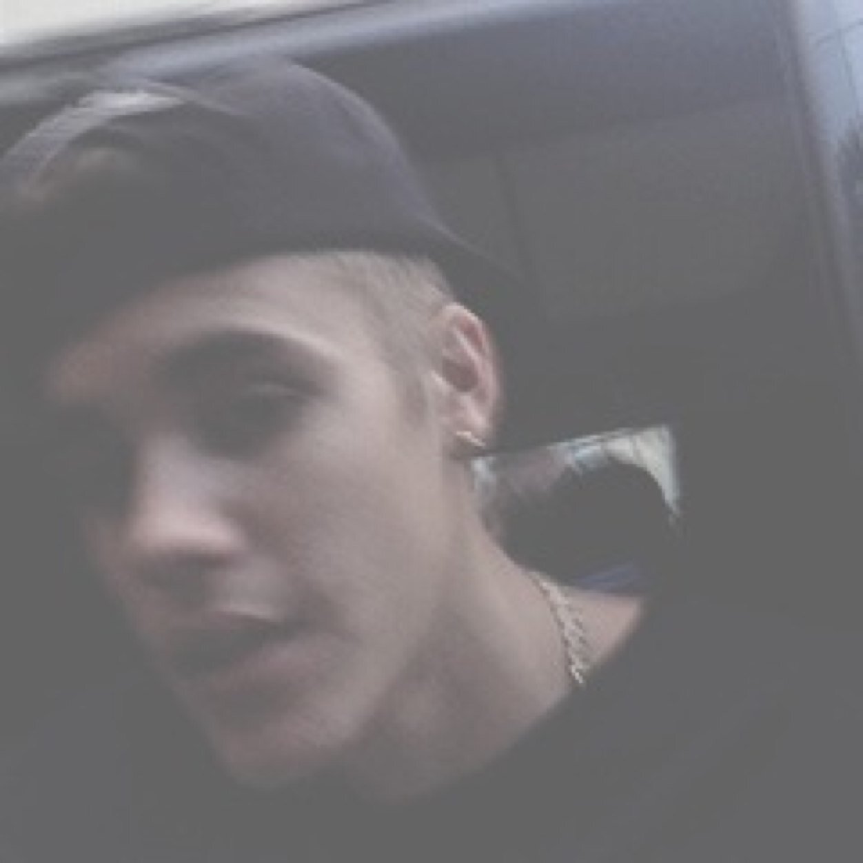 ✦✧ follow @punchbieber ✦✧