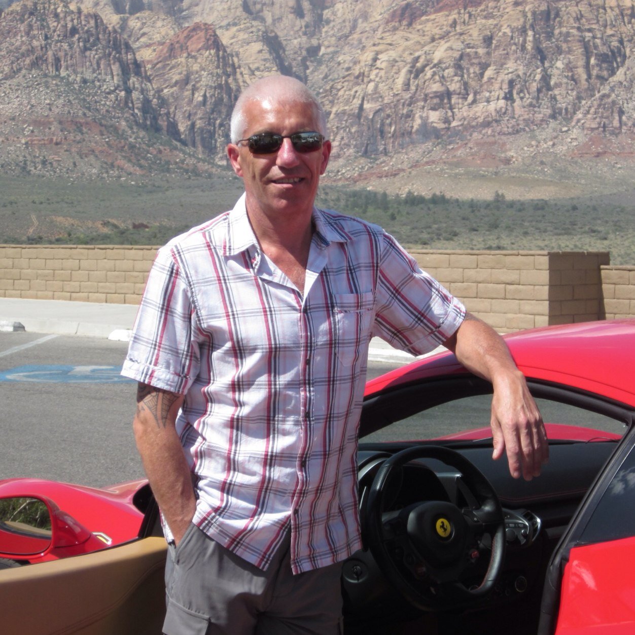 AshTheFox's profile picture. Little bit of this, little bit of that & a healthy interest in all things Vegas😏 “Do not concentrate on the finger or you will miss all of the heavenly glory!”