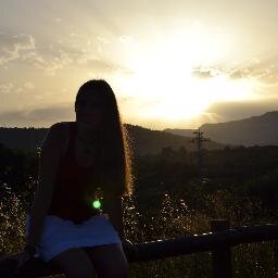 gemmamonner's profile picture. Baúl de complejos. A pesar de todo, sonríe. @MonnerJr me abrazó. Belieber ∞