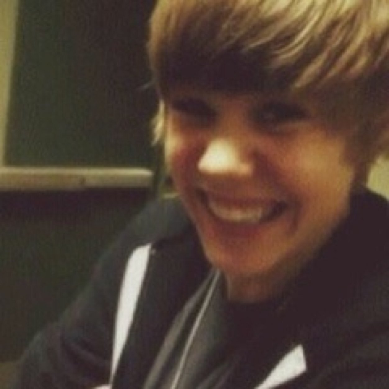 ♡ I JUST GAVE YOU A FREE FOLLOW NOW PLEASE GO AND FOLLOW @jaisavon AS A RETURN ♡