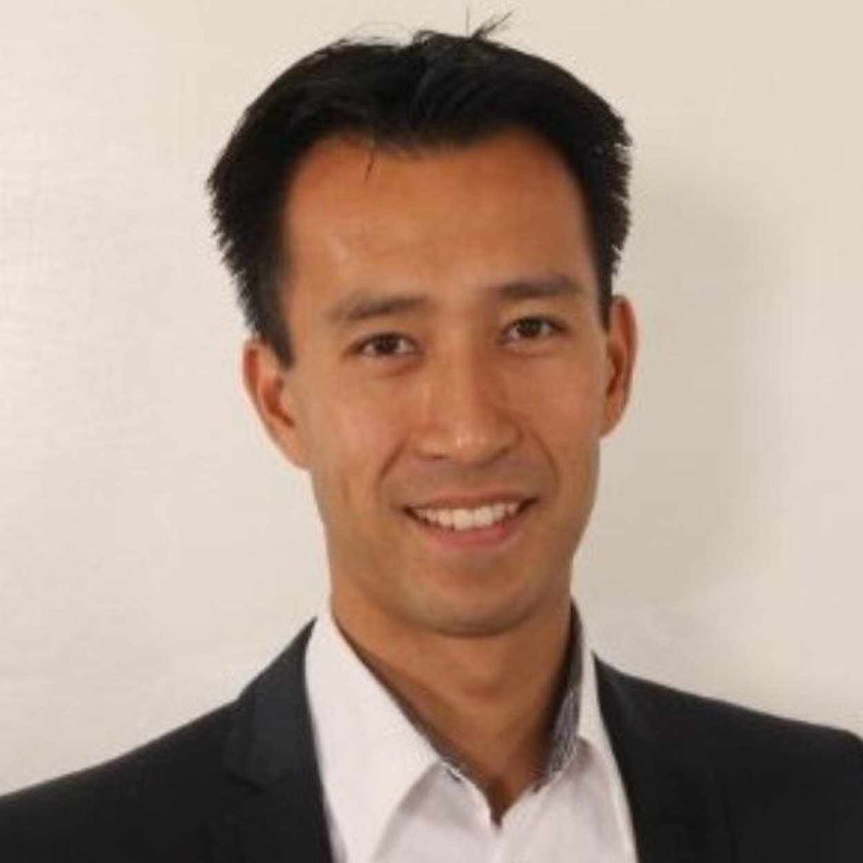 kinwahyim's profile picture. 1980, male, tennis, soccer, photography, travelling, Standard de Liège, Hong Kong. 
- It doesn't matter what people think of me. I live my life - Joe Paterno -