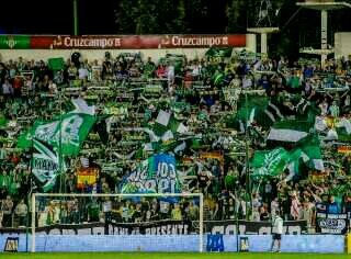 Afición del mejor equipo del mundo, del grande de andalucia. Real betiis hasta la muerte... RBB