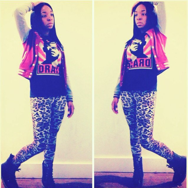 Follow me on instagram @IAM_NIENIE Follow me on vine @IAM_NIENIE KiK @IAMNIE_NIE Los Angelos,California