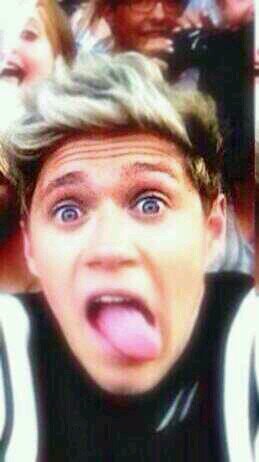 1dn5nBM's profile picture. follow me and i follow back :)   my life 1D @bridgitmendler