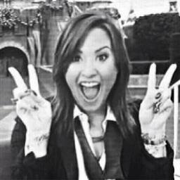 free follow,  follow @_LovatoIsAQueen