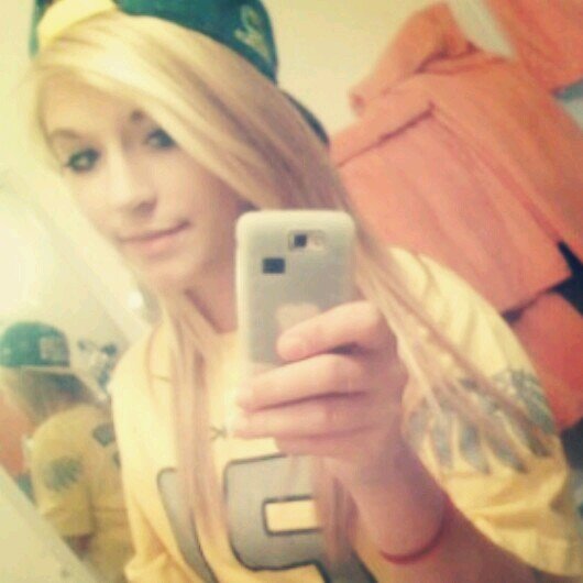 MaloryNate_'s profile picture. diet mountain dew, baby, new york city. never was there ever a girl so pretty