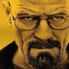 Breaking Bad conta a vida de Walter White, um professor de química que descobre que tem câncer e resolve vender metanfetamina.quer saber mais segue ai.