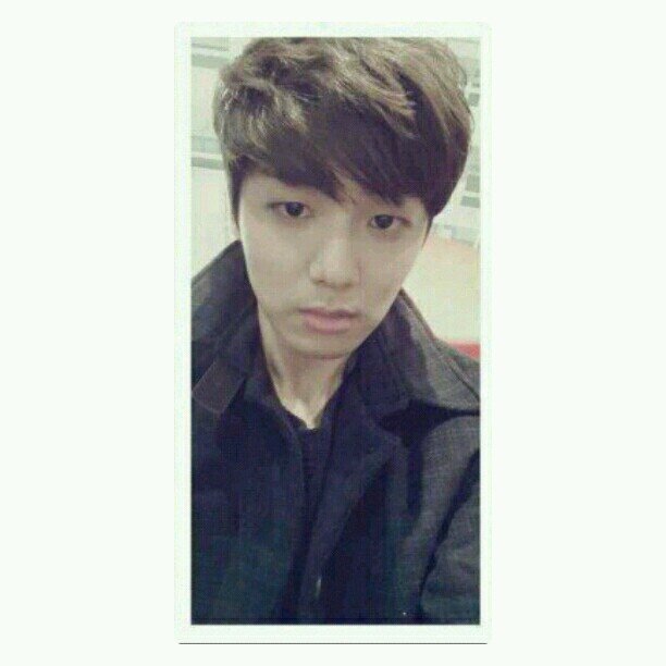 Im fully for Bona♥ CNBLUE's lovely drummer. Kang Minhyuk. 1991.  #FNCFams #FNCdorm CNBLUE 'PRESENT' [parody]