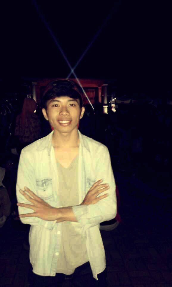 Cristian_kukuh's profile picture. Mahasiwa jurusan TI | tertarik pada wanita.| follback? Mention please | John 3:16