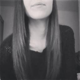 Le but n'est pas de plaire à tout le monde dans la vie. Le but c'est de plaire aux bonnes personnes.