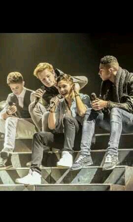 Nils, Owen, Rein en Daan. voor jou 4 namen, voor mij de hele wereld. love @TweetMainStreet ♥