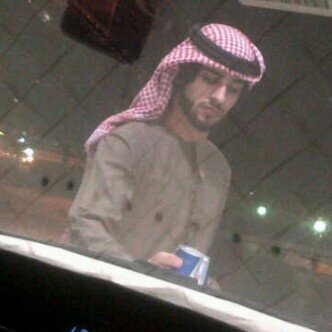 آهتوي آلصعب واعشق آلمستحيل، ؤيشدّني آلنادر واحب الاختلاف!
