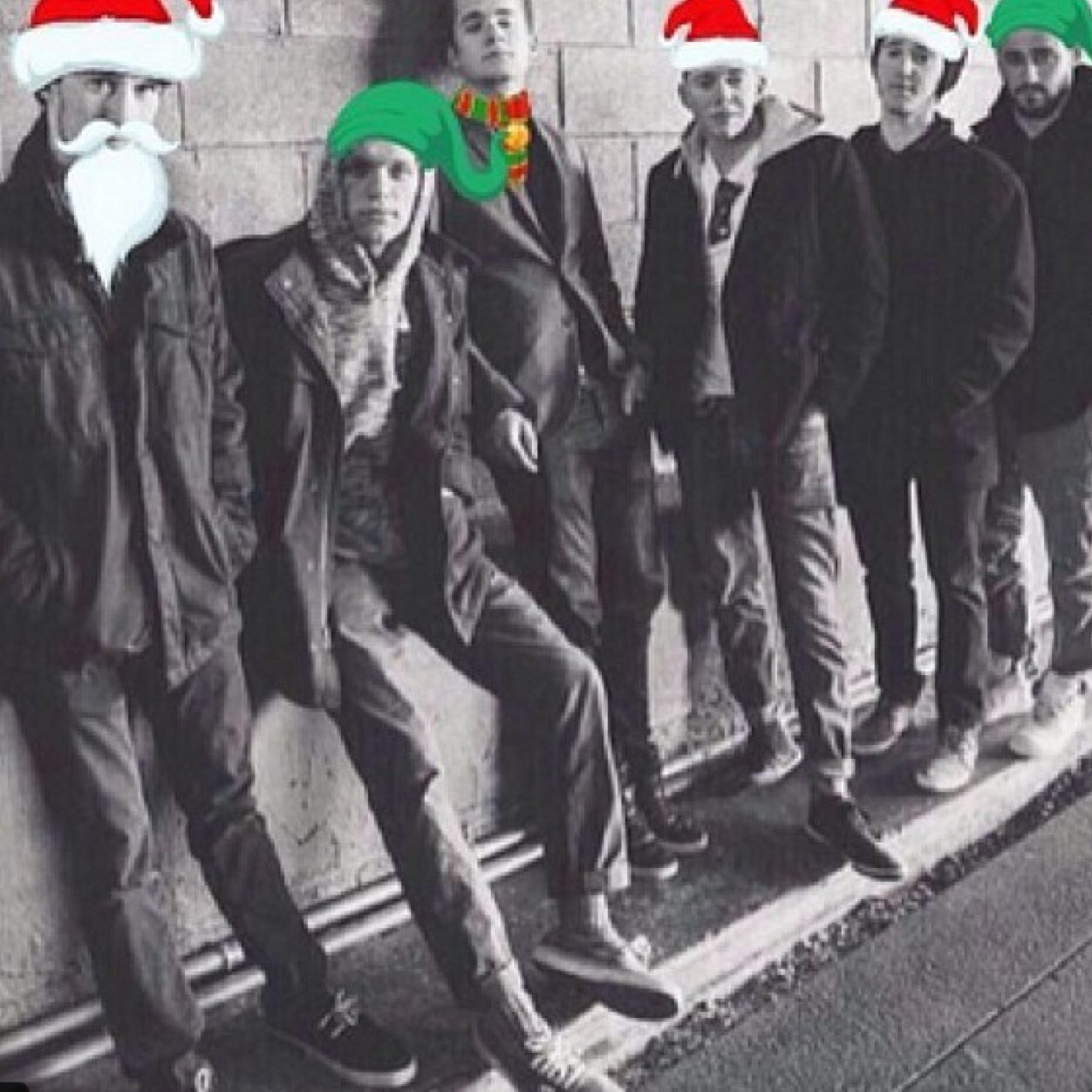 merry christmas follow from @okariella !