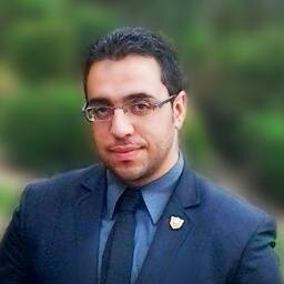 مصرى
مسلم
محامى حر