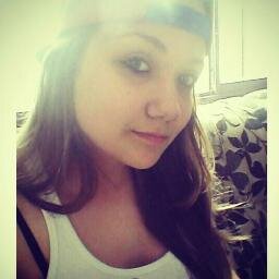 Eu sei que a vida vai ser bonita, e com o tempo eu volte a sorrir.
http://t.co/p0wCwlxvLM