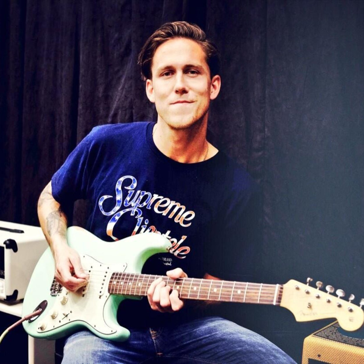 Official fan account for the amazing Florence + the Machine guitarist, Rob Ackroyd! Lexi & Charlotte