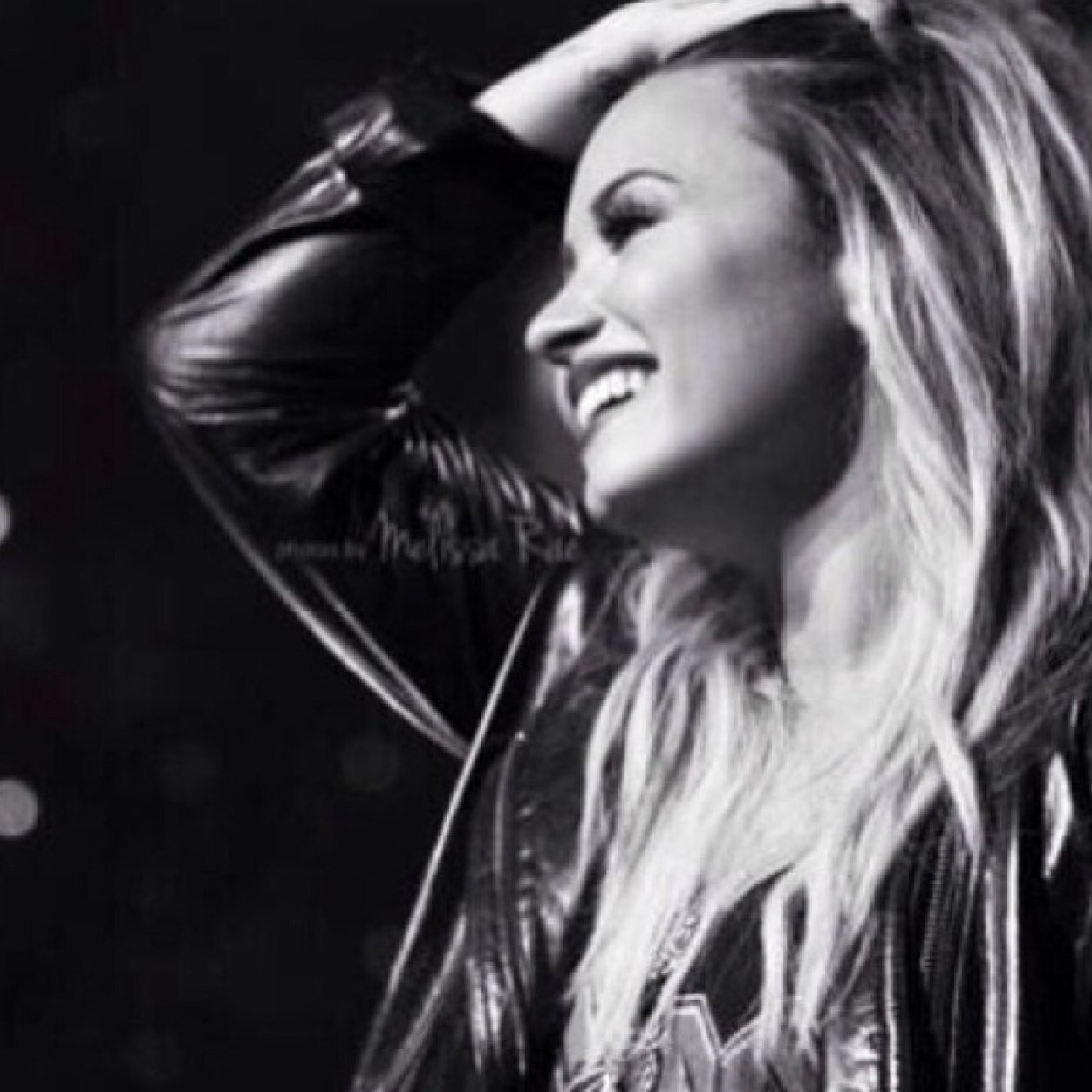 Hey Lovatics!This account isent for followers ! I Just want to make this twitter because we all know what demi does for us and i wanted to thank her for that:)