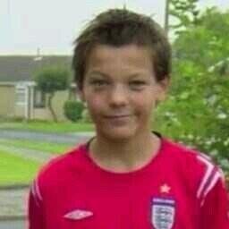 HEYY YOU JUST GOT A FREE FOLLOW FROM @xxx1DLover SO YOU SHOULD FOLLOW THAT ACCOUNT XX LOVE YAAA