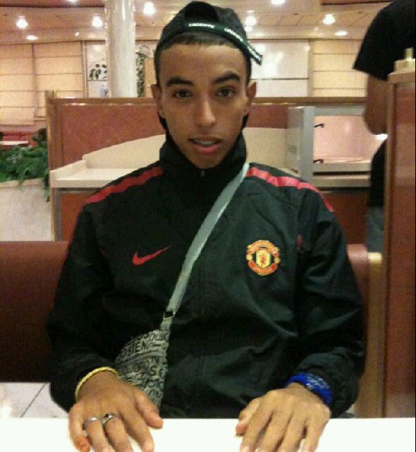 OuiAhmedCestMoi's profile picture. Je suis qu'un pécheur parmi d'autres et le jour de jugement je répondrais de mes actes @Ahmouud Follow , #TeamLacrim