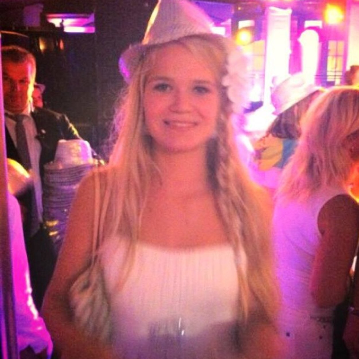 Carinavanlopikx's profile picture. x