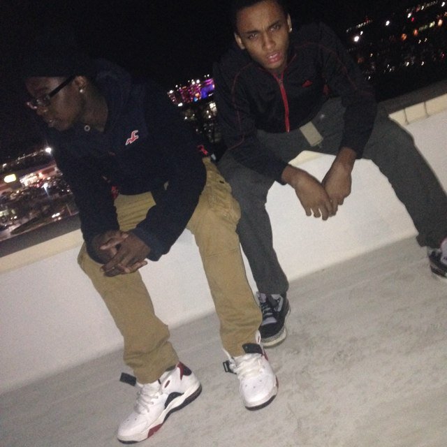 follow me and ill follow back 

chilln
