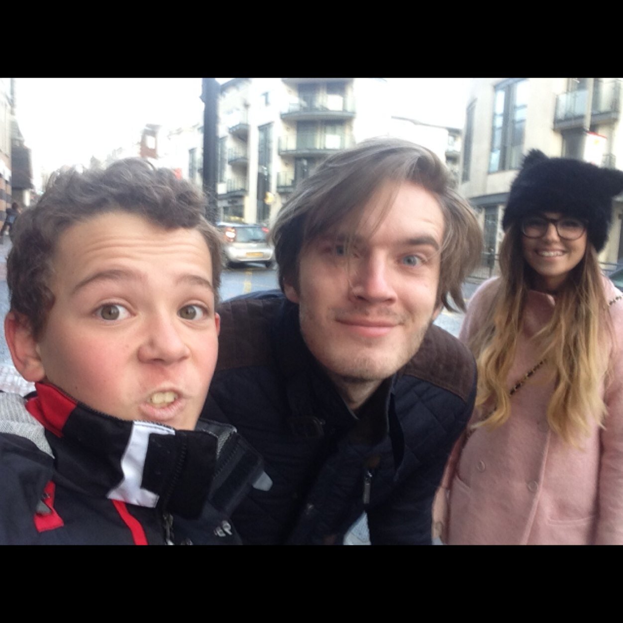 GabeBRobertson's profile picture. I am Gabe Robertson (Awesomeanator) i like minecraft, Skyrim and Halo