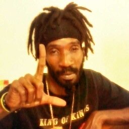 ToktoneGenewal's profile picture. Artiste reggae dancehall.Auteur interprète. https://t.co/XpNIk19Ccr