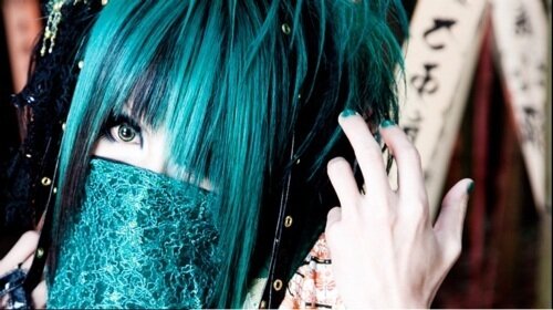 Me wo akete?? uso da to waratte misete yo... (the gazette _ reila )