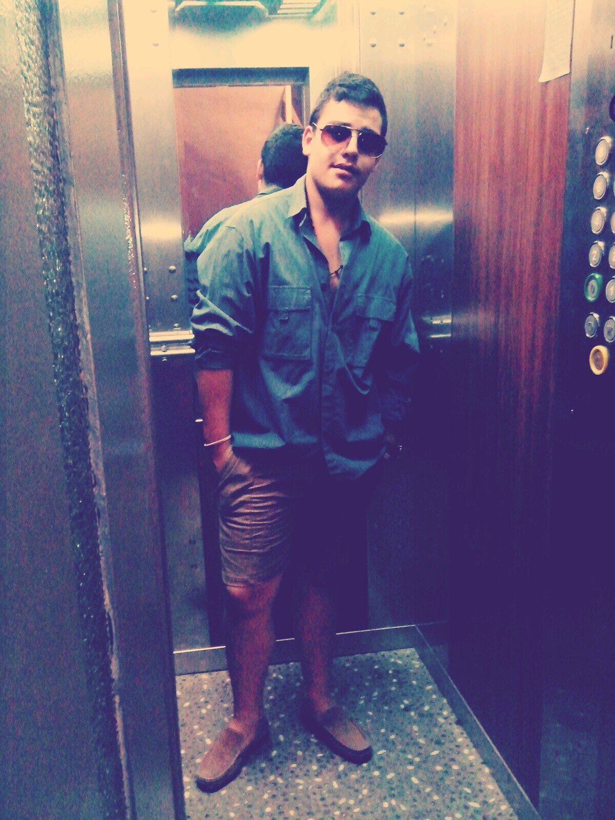 Çarşıda Holigan , ♥C♥