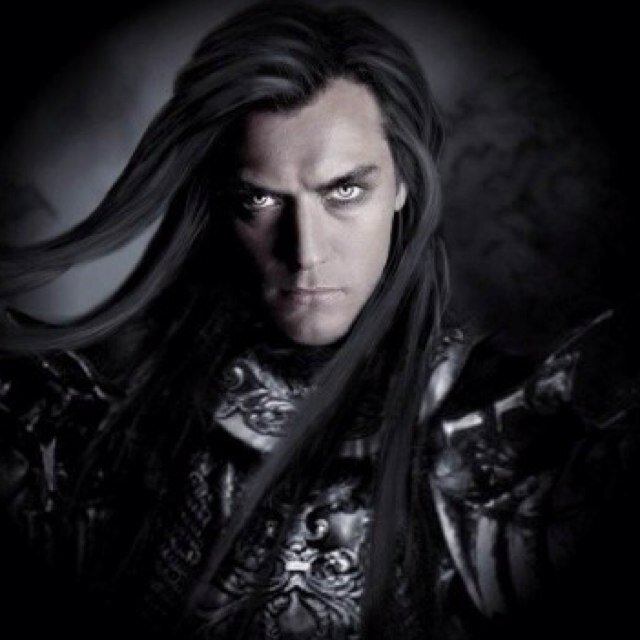 RP ACCOUNT IN #Greek and #English
I am Sauron. The Dark Lord!...I'm back to find my ring. I'm willing to kill anyone who will try to stop me.